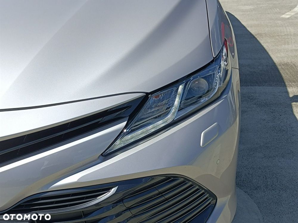 Toyota Camry 2.5 Hybrid Comfort CVT - 5