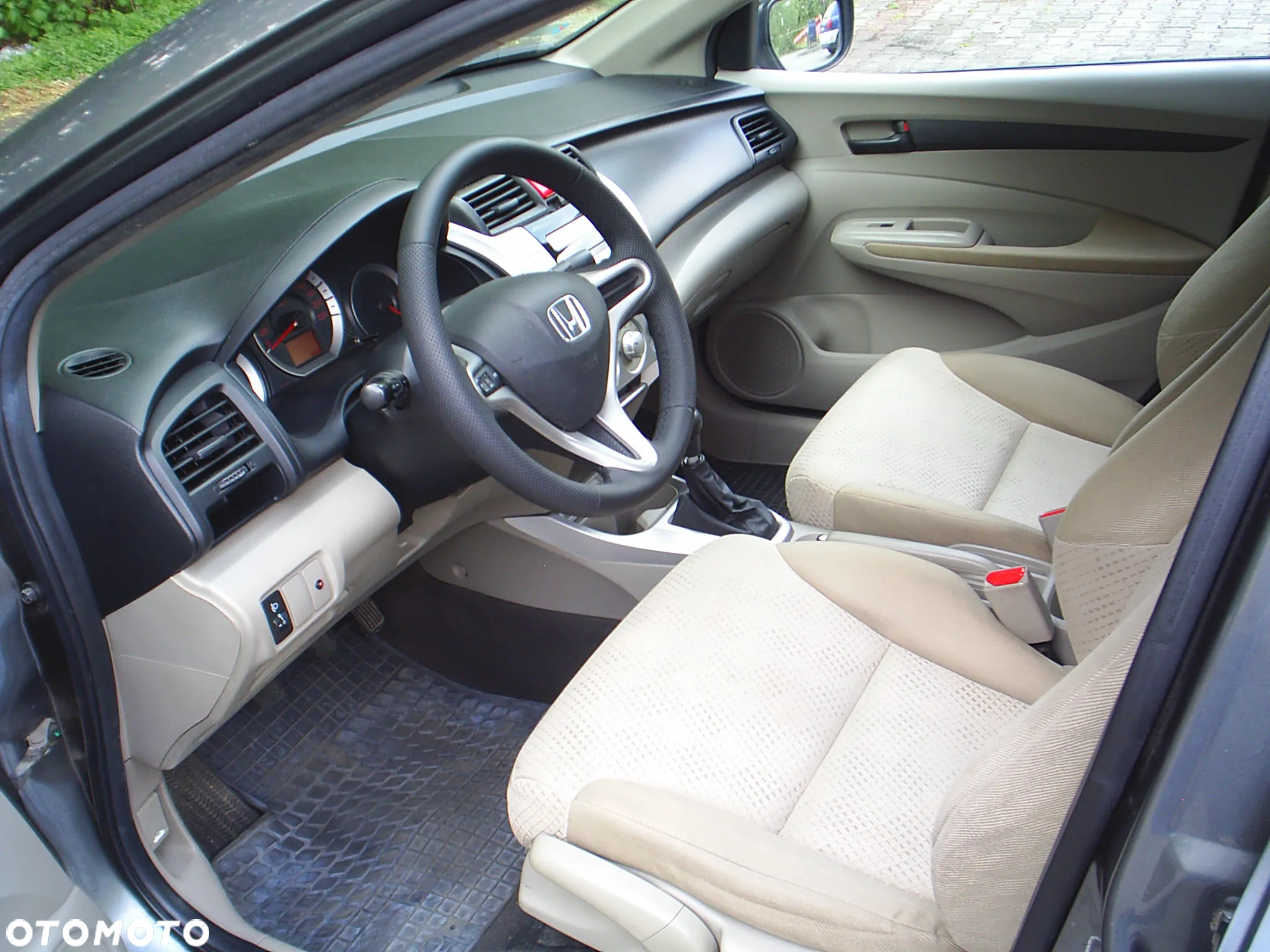 Honda City 1.4 Comfort - 8