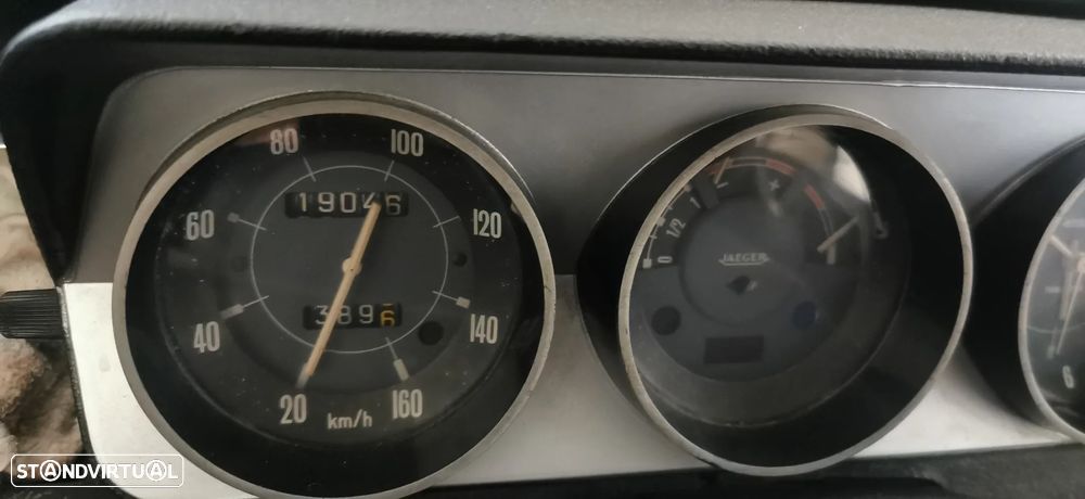 Peugeot 204 - 4