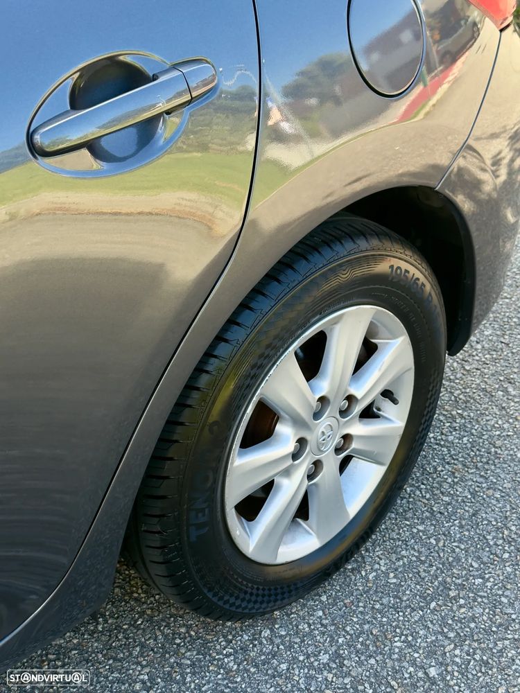 Toyota Auris 1.4 D-4D ACtive+VSC 110g - 37