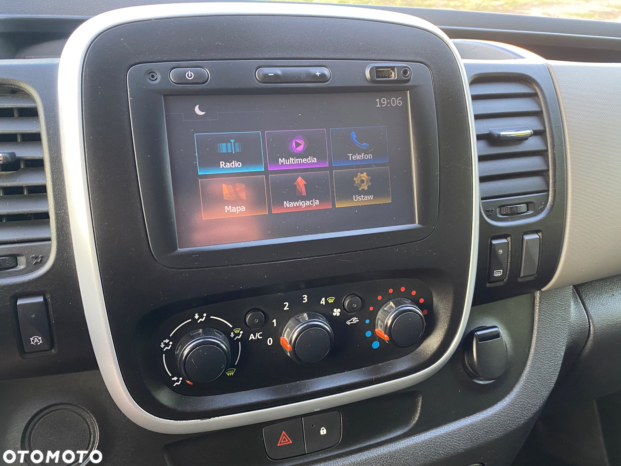 Renault TRAFIC - 25