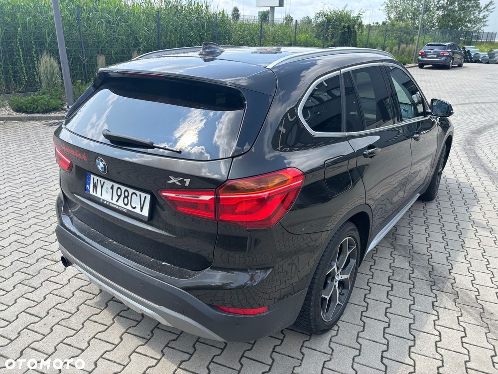 BMW X1 sDrive18i xLine - 6