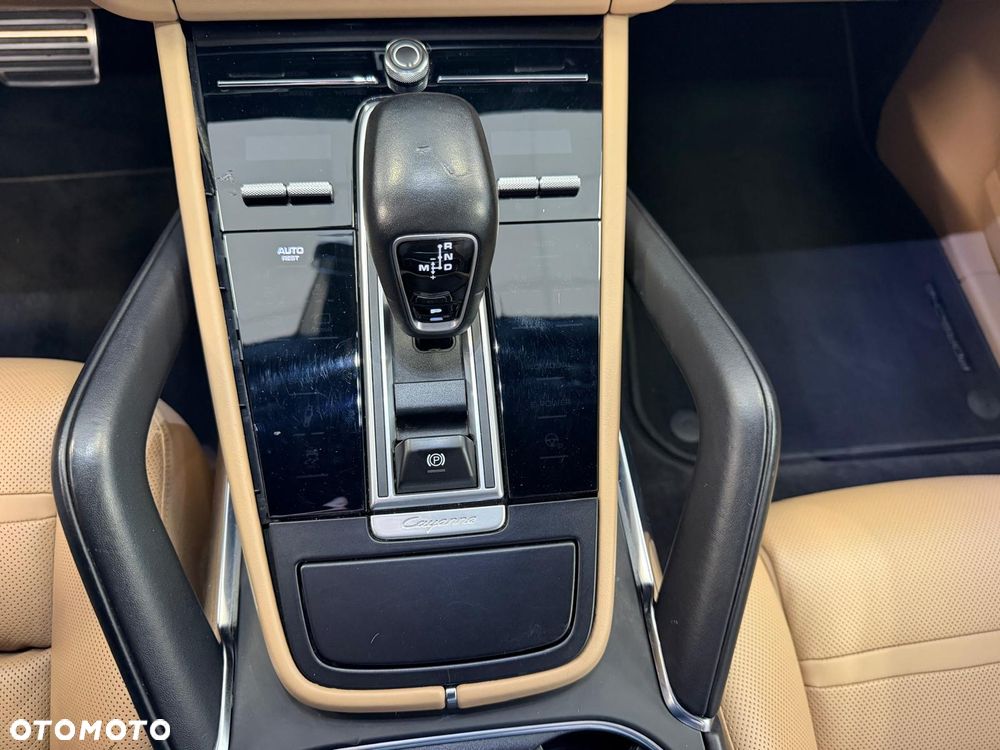 Porsche Cayenne - 13