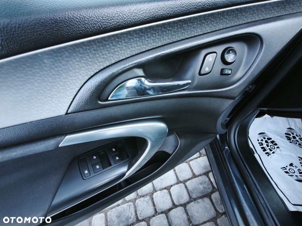 Opel Insignia - 11