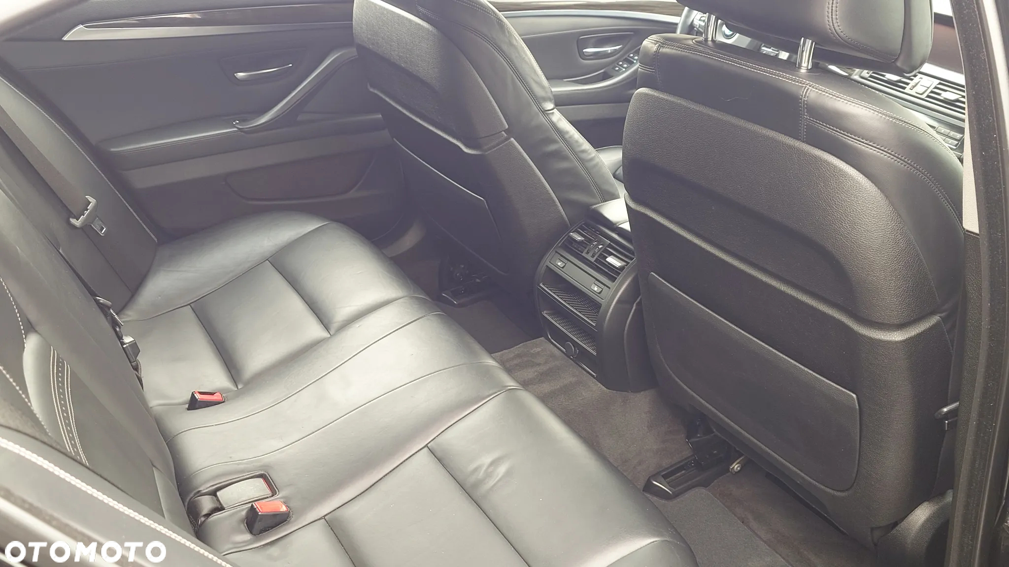 BMW Seria 5 535i xDrive Luxury Line - 33