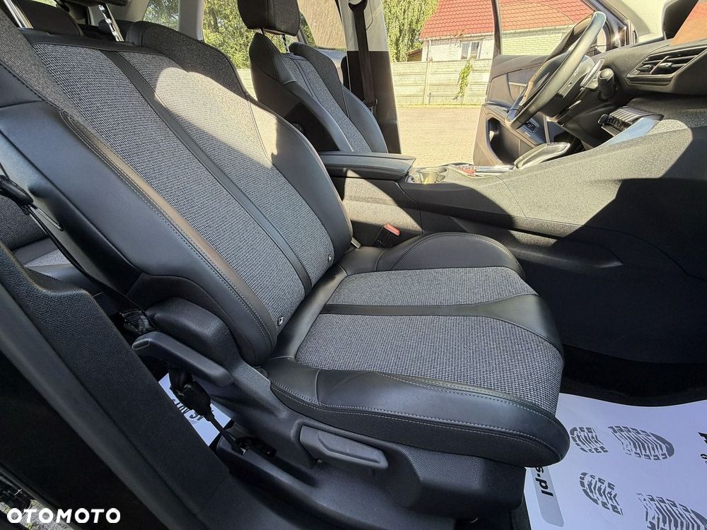 Peugeot 3008 1.5 BlueHDi Allure S&S EAT8 - 18