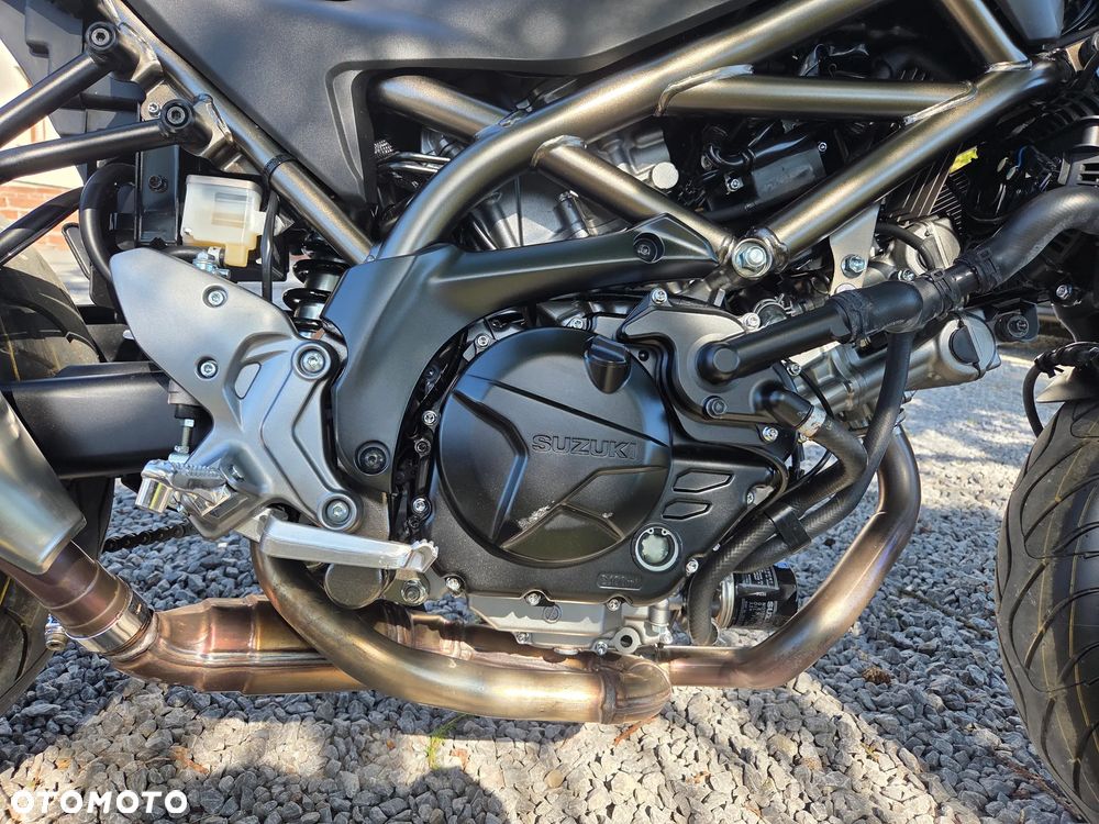 Suzuki SV - 19