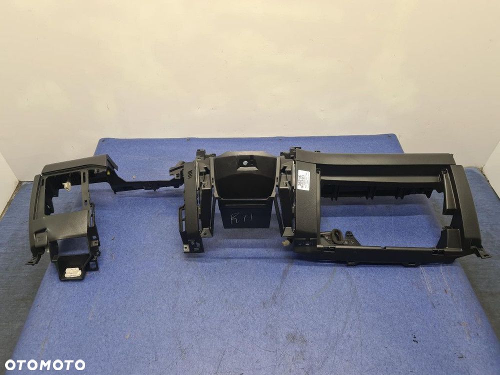 TOYOTA RAV4 III DÓŁ DESKI ROZDZIELCZEJ - 1