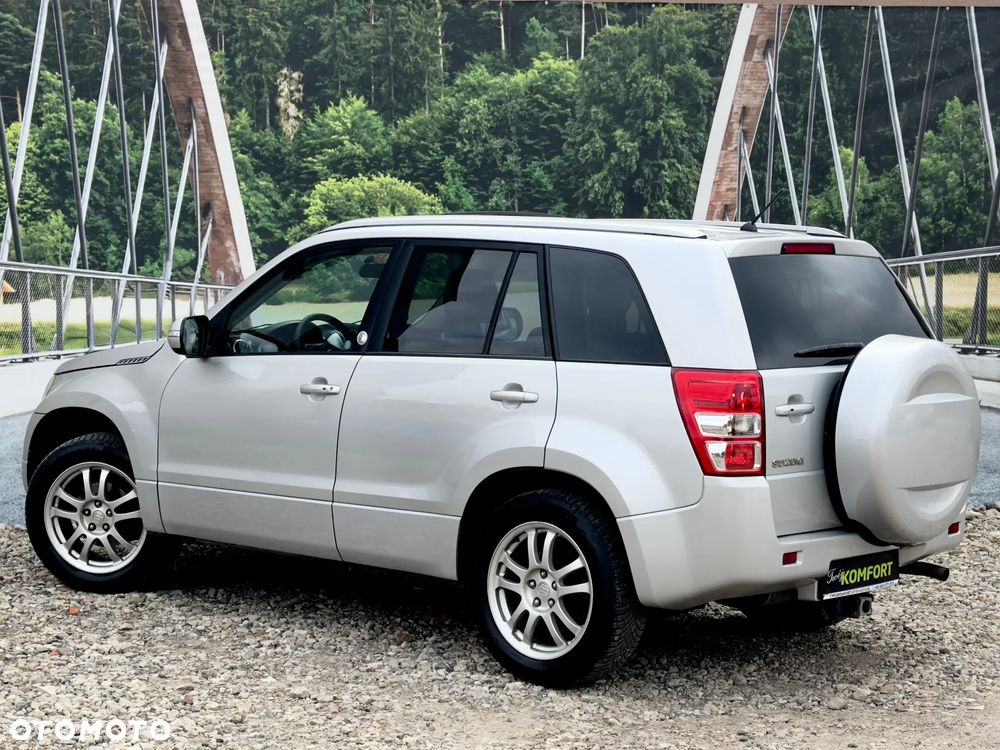 Suzuki Grand Vitara 2.4 Comfort+ - 9