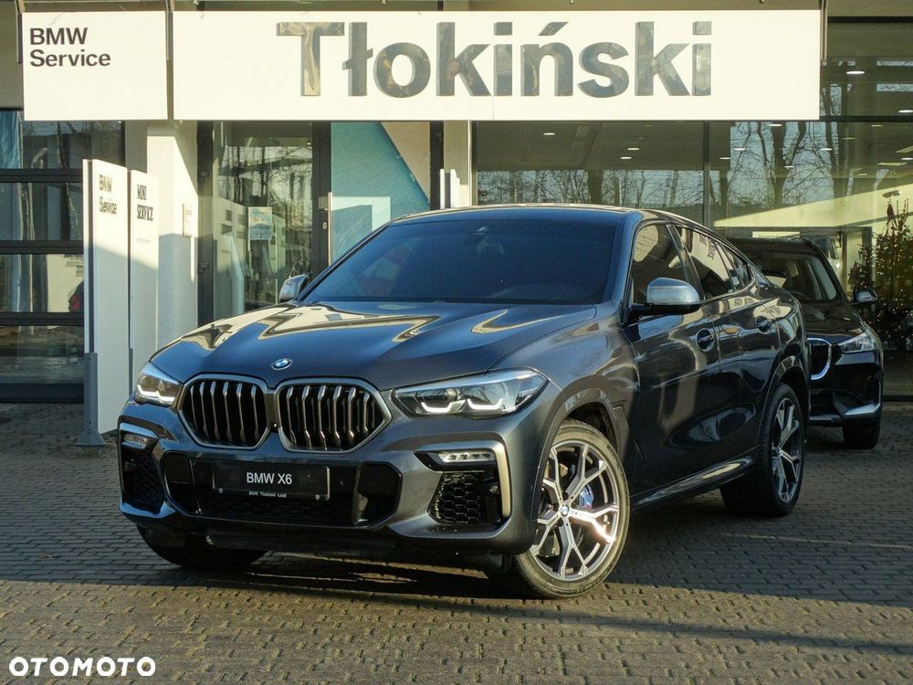 BMW X6 M50i