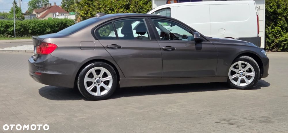 BMW Seria 3 316d EU6 - 19
