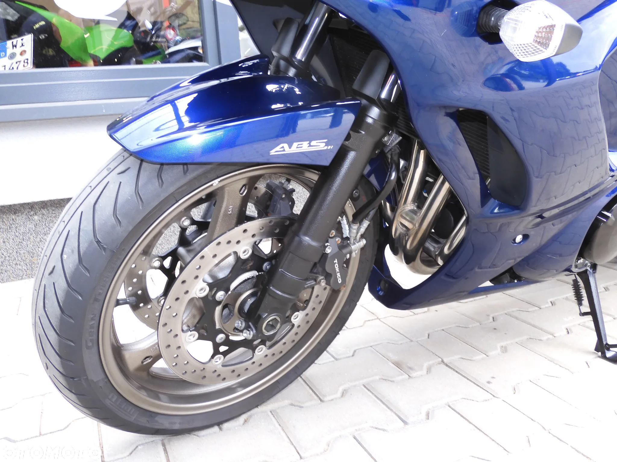 Suzuki GSX - 22