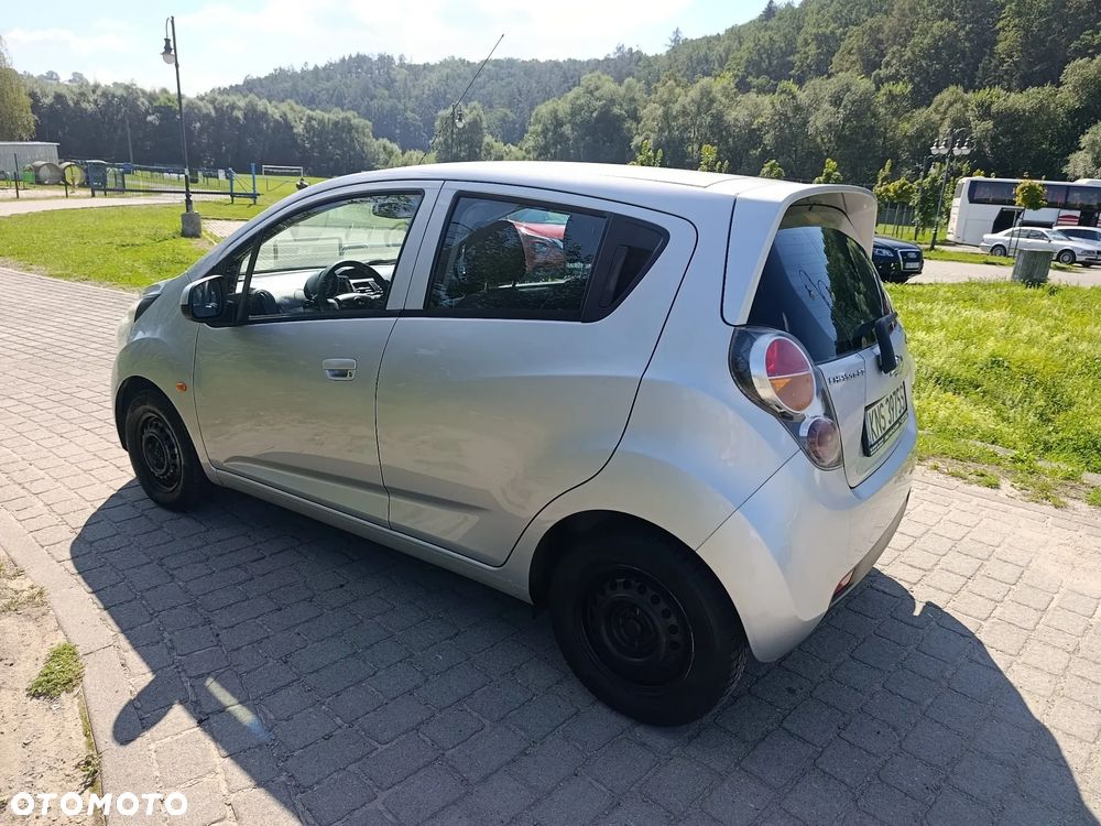 Chevrolet Spark 1.0 LT - 11