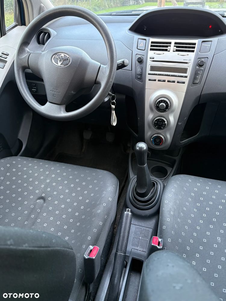 Toyota Yaris 1.0 Luna A/C - 6