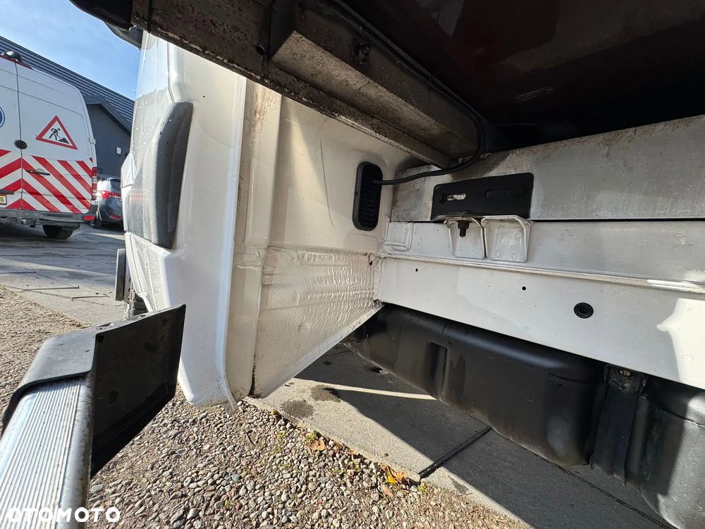 Volkswagen CRAFTER BLIŻNIAKI KONTENER WINDA KLIMATYZACJA - 17