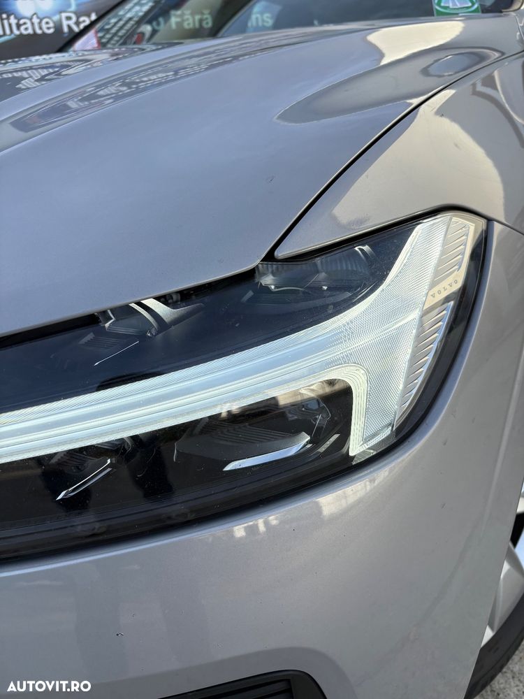 Volvo XC 60 B4 B Geartronic Momentum Pro - 24