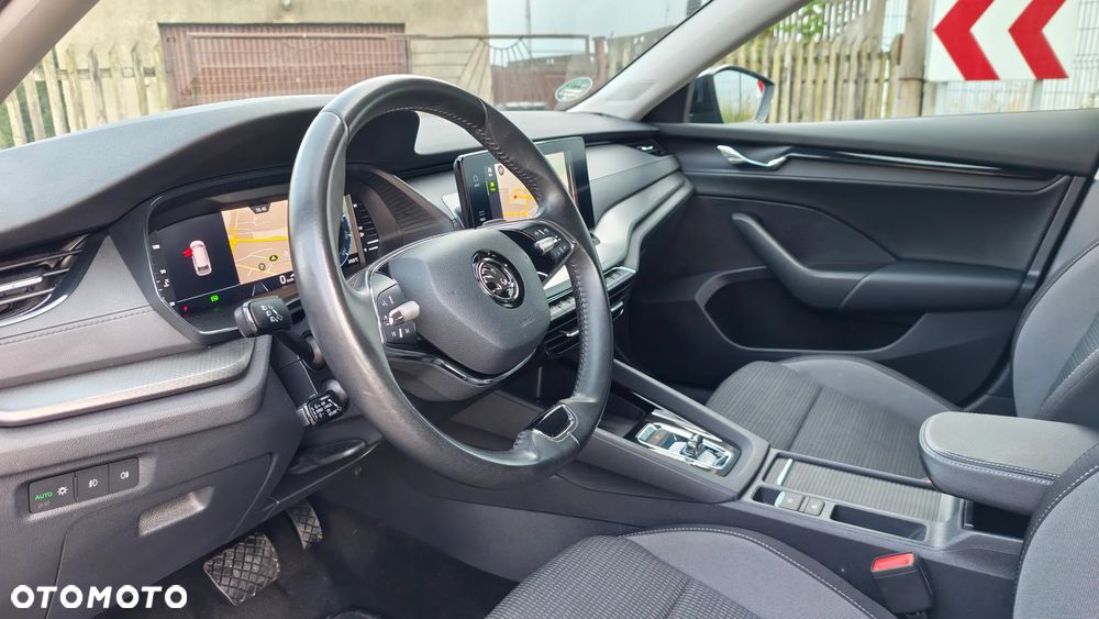 Skoda Octavia 2.0 TDI DSG Sportline - 19