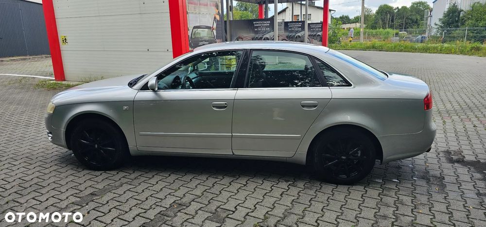 Audi A4 Limousine - 3