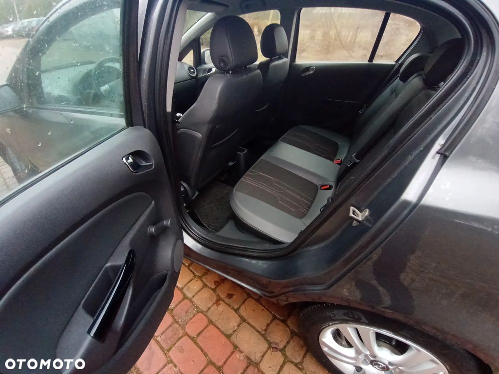 Opel Corsa 1.2 16V Cosmo - 26