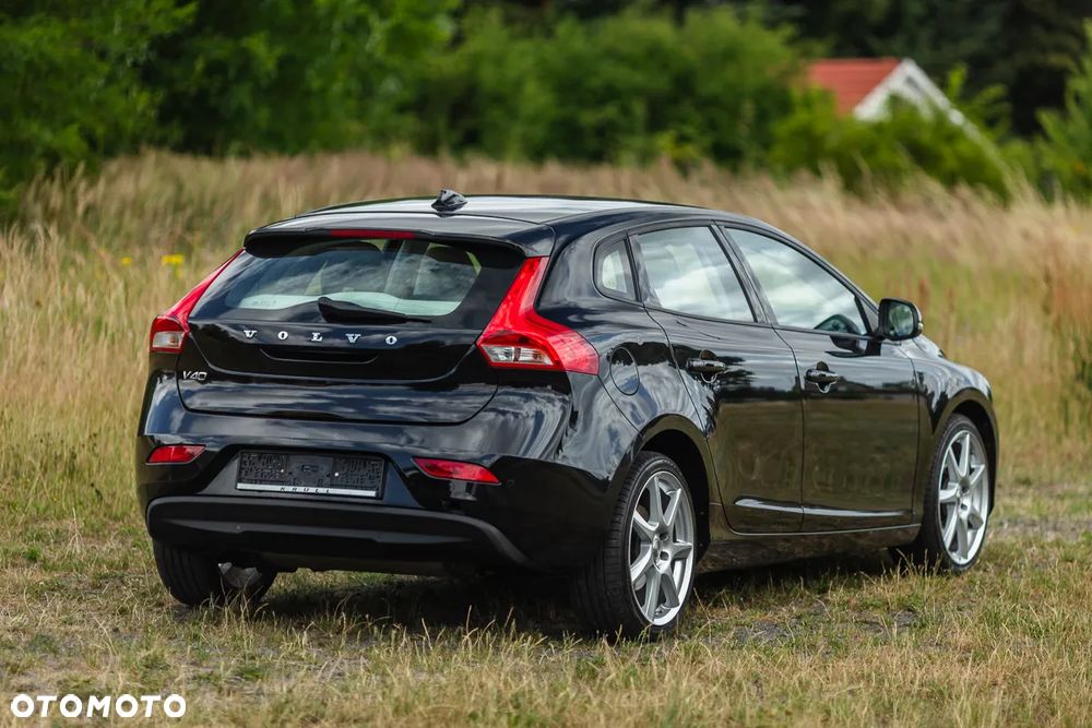 Volvo V40 T2 - 16