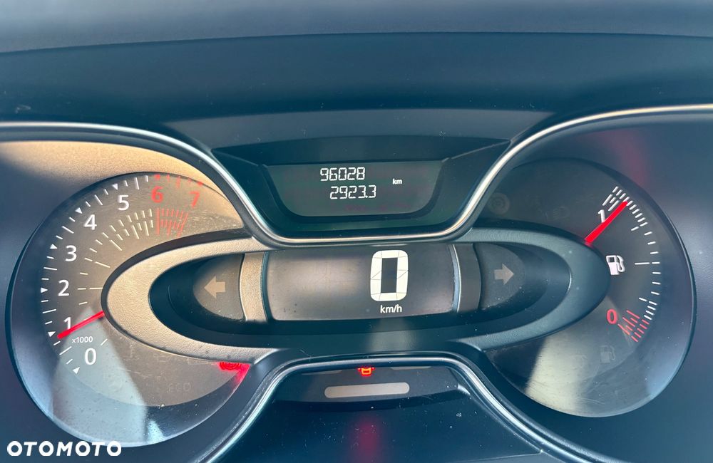 Renault Captur - 23