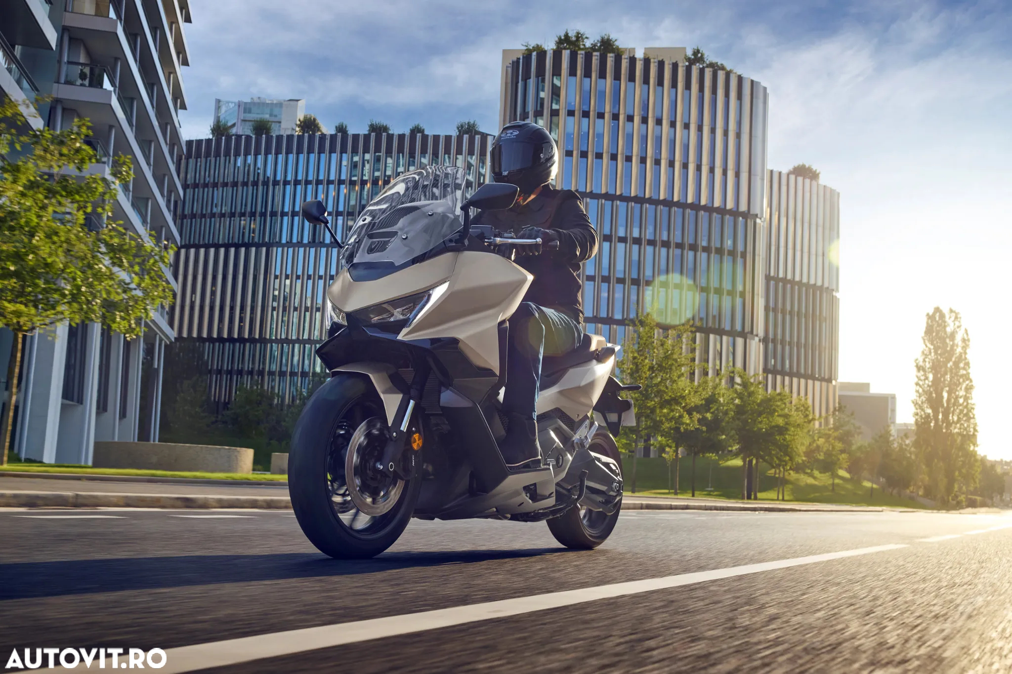 Honda Forza 750 - 8