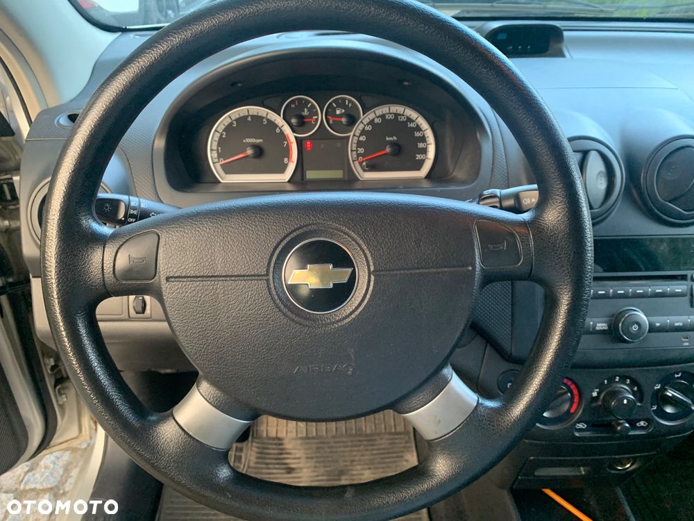 Chevrolet Aveo 1.2 16V Base - 16