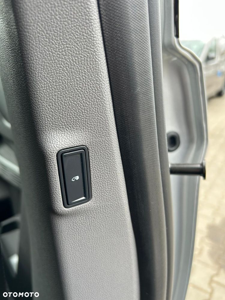 Volkswagen Caravelle 2.0 TDI L2 Edition - 16