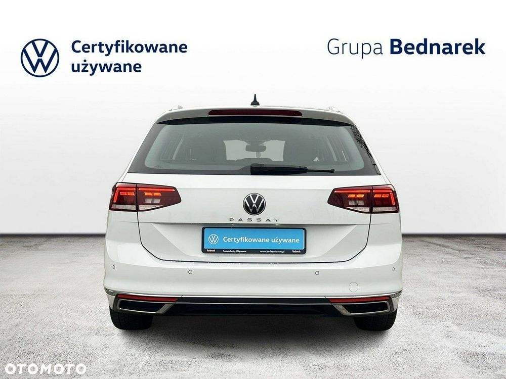 Volkswagen Passat - 4