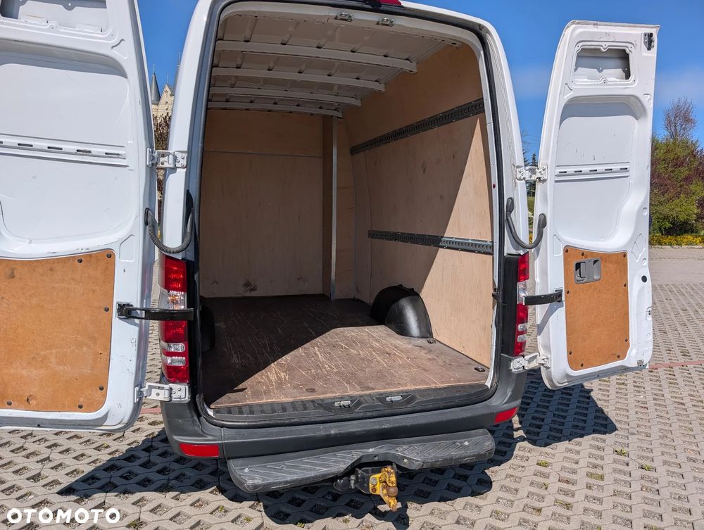 Mercedes-Benz Sprinter - 9