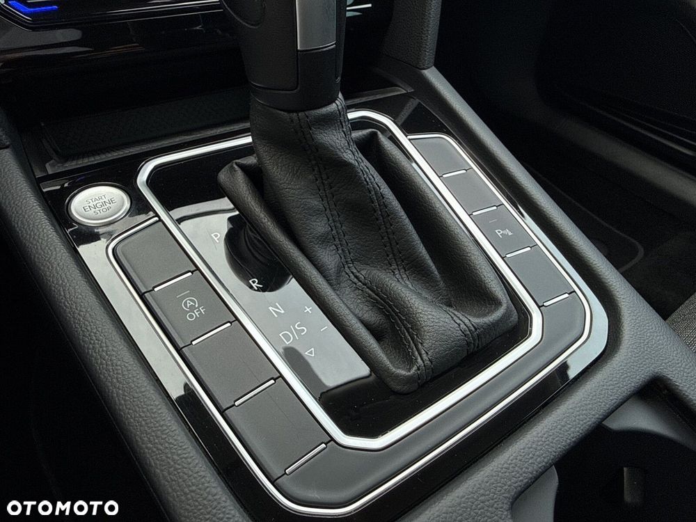 Volkswagen Passat Variant 2.0 TDI EVO Business DSG - 15