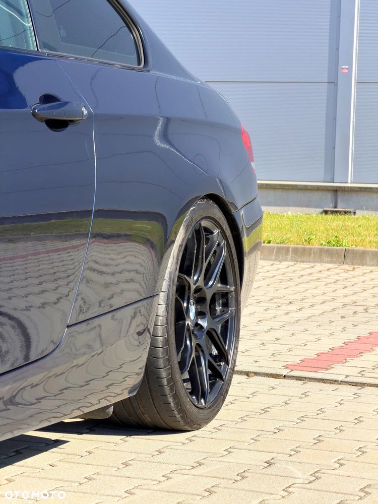 BMW Seria 3 320d - 23