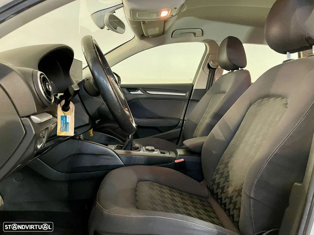 Audi A3 Sportback 1.6 TDI Advance - 12