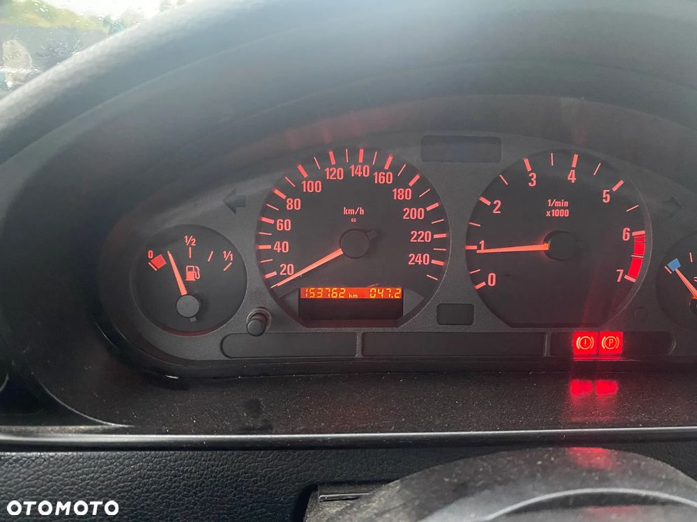 BMW Seria 3 316i - 8