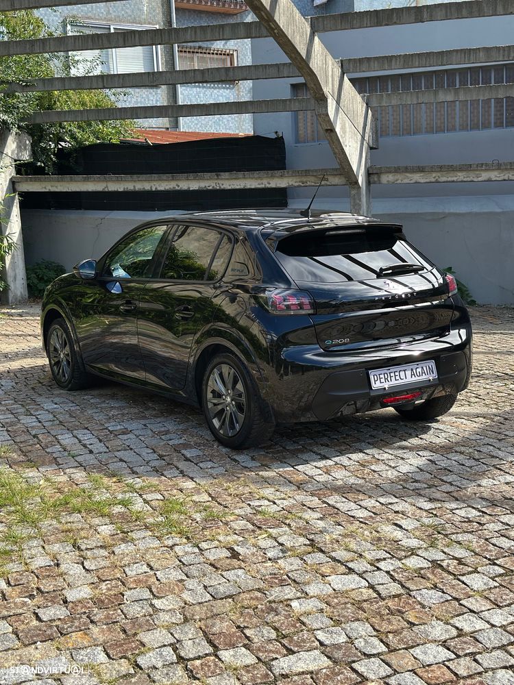 Peugeot e-208 - 16