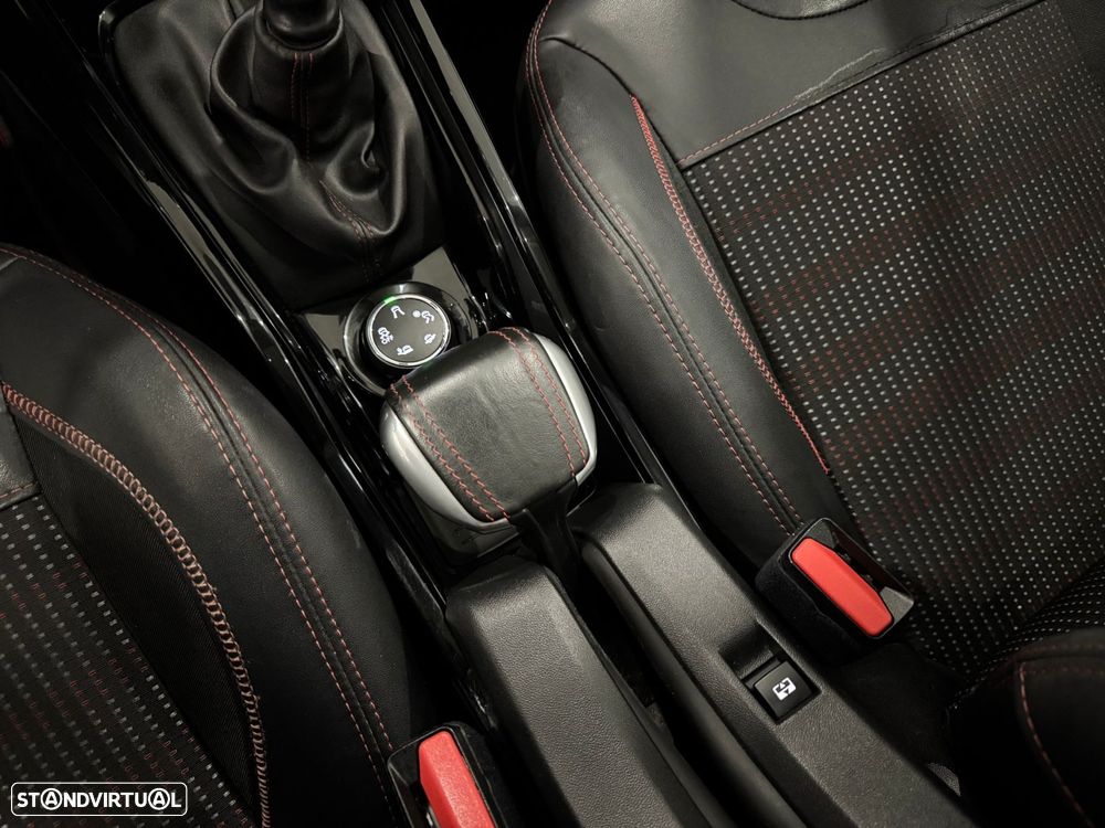 Peugeot 2008 1.6 BlueHDi GT Line - 41