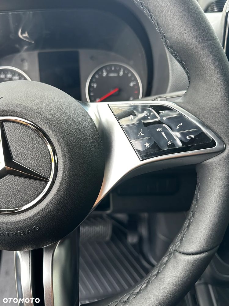 Mercedes-Benz Sprinter - 17