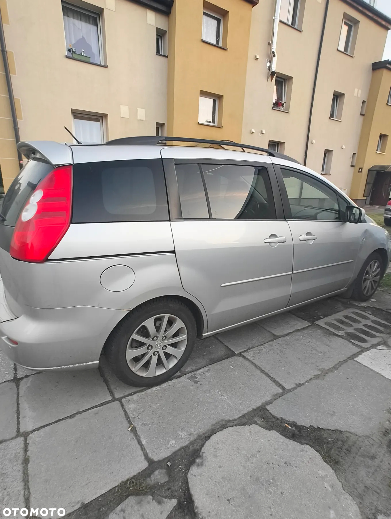 Mazda 5 2.0 Active Plus - 4