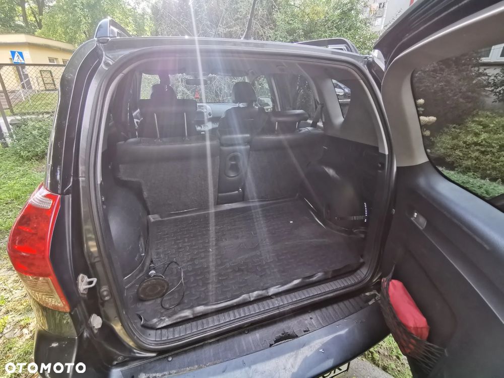 Toyota RAV4 2.2 D-4D 4x4 - 10