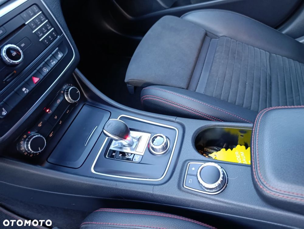 Mercedes-Benz CLA AMG 45 4Matic 7G-DCT - 5