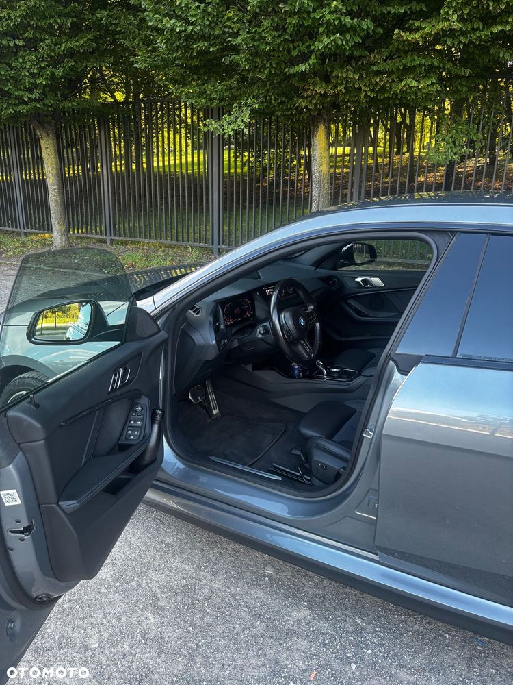 BMW Seria 2 218d M Sport sport - 9