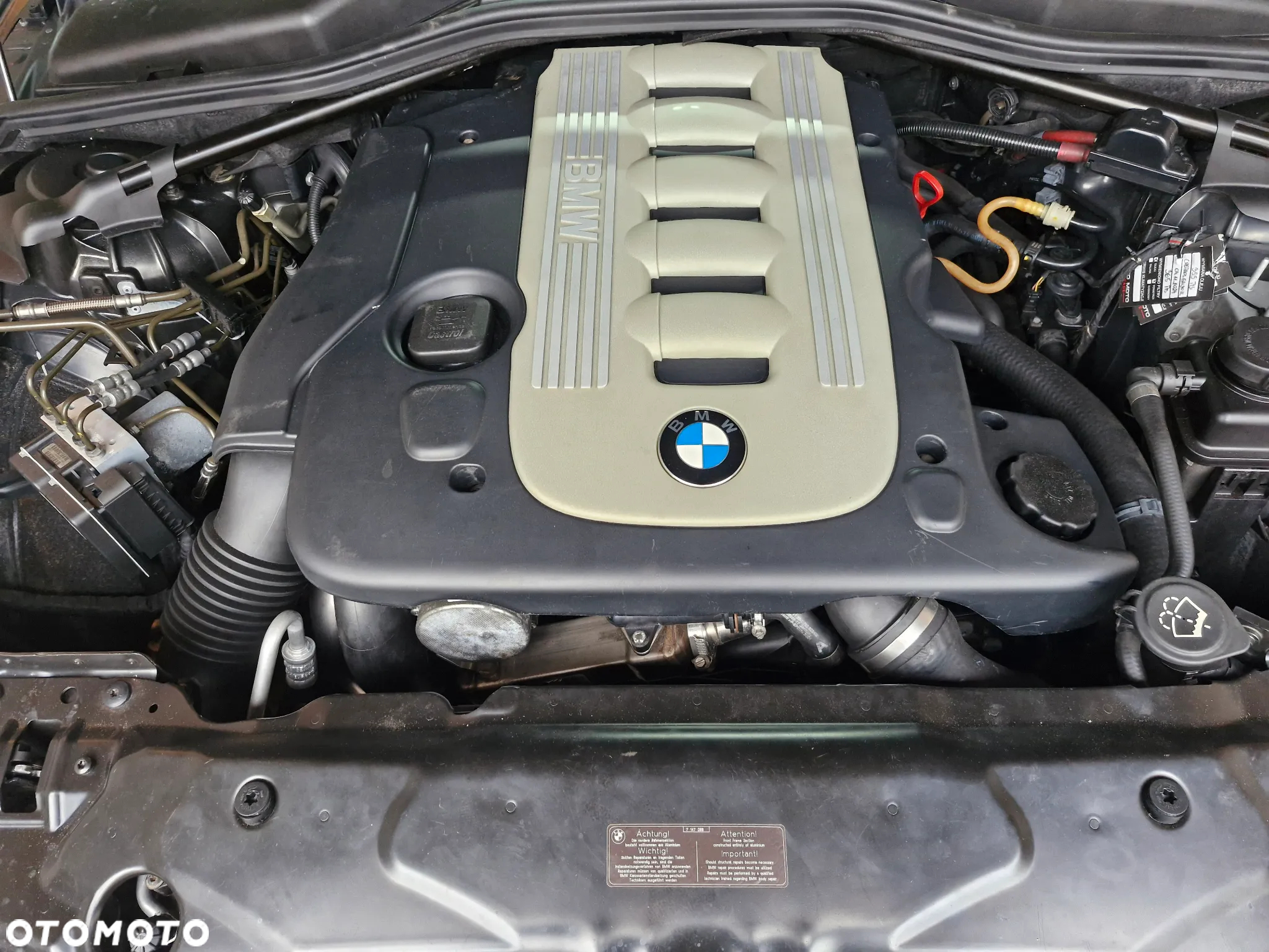 BMW Seria 5 525d Touring - 26