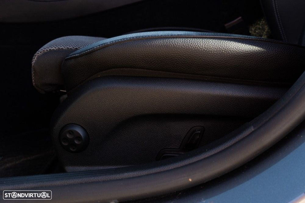 Mercedes-Benz E 220 d Avantgarde - 38