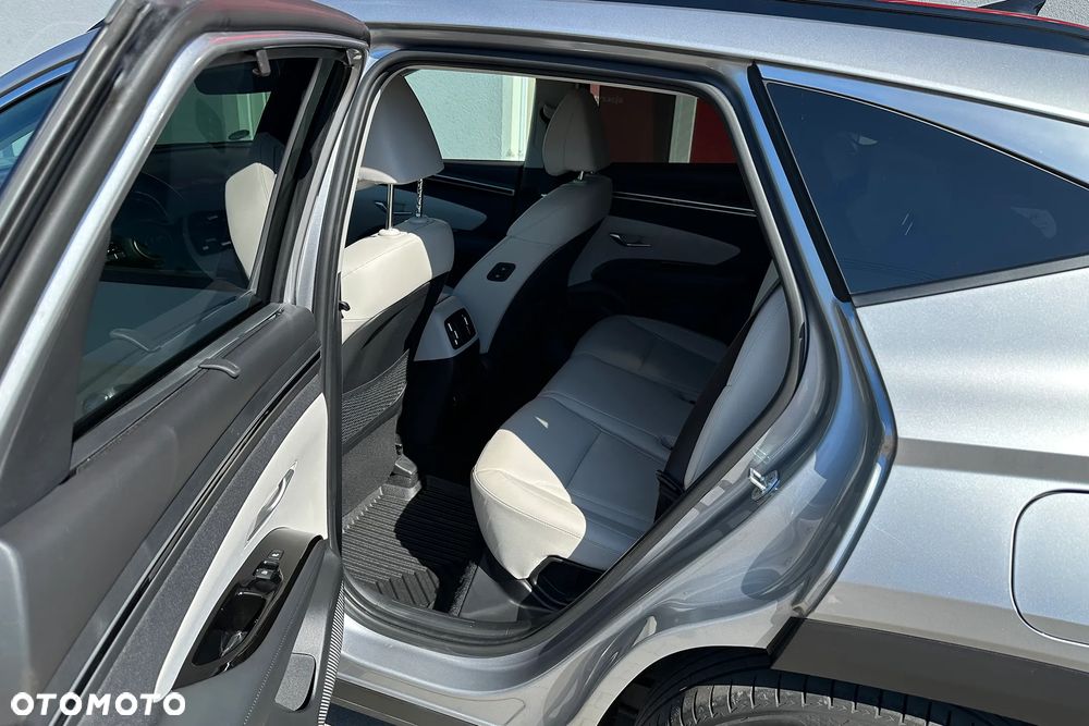 Hyundai Tucson 1.6 T-GDi 48V Platinum 4WD DCT - 32
