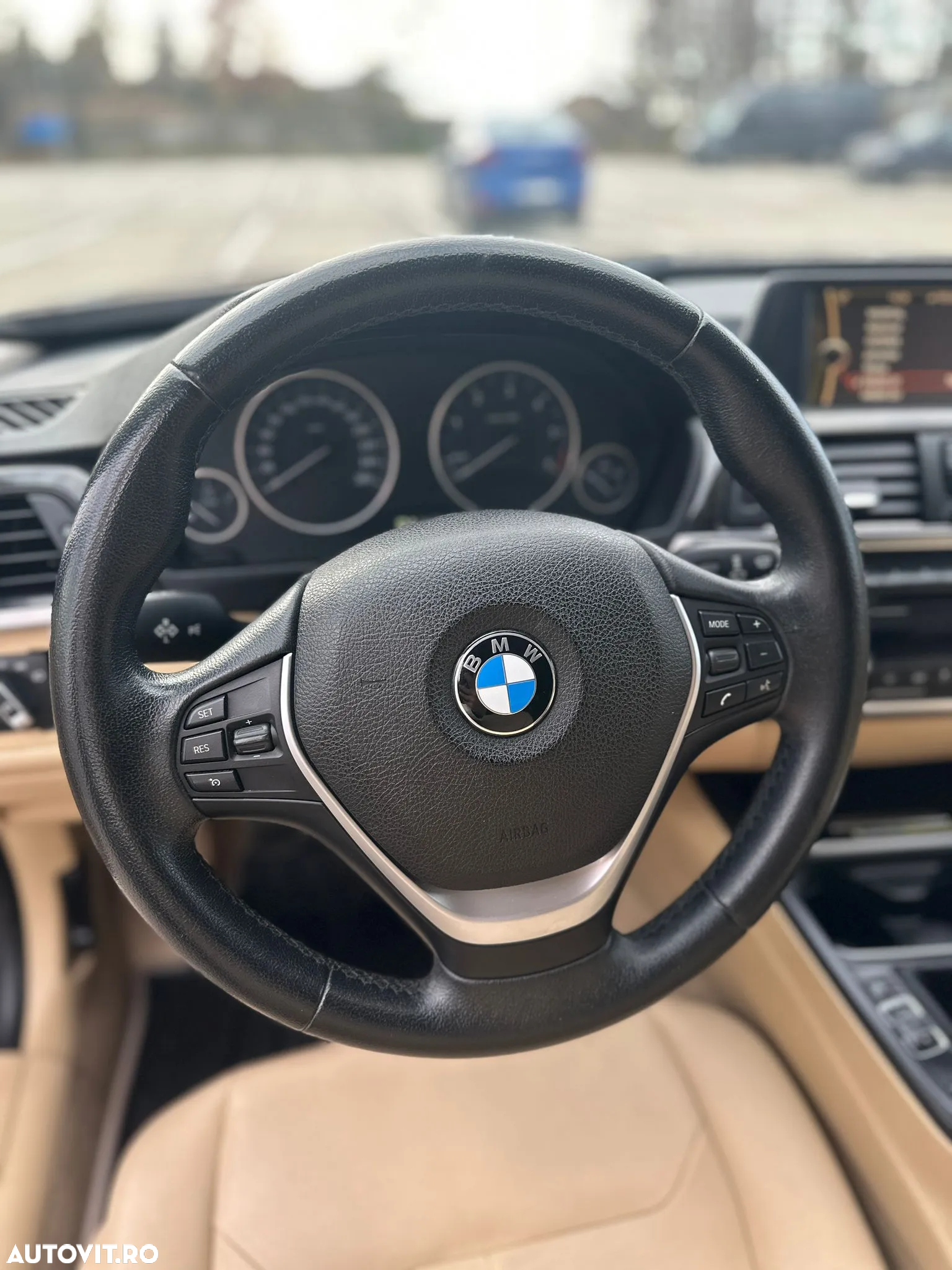 BMW Seria 3 318d xDrive - 11