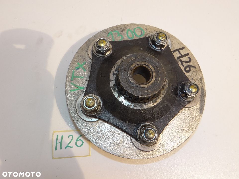 Honda VTX 1300 C 07r zabierak koła tył H26 - 1