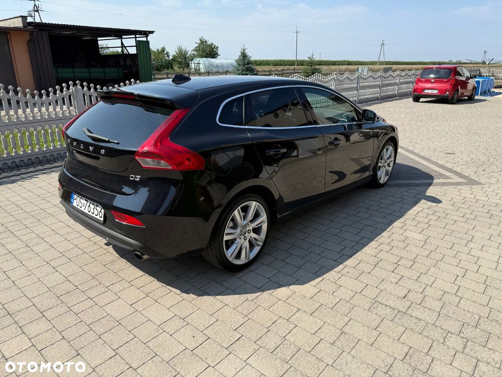 Volvo V40 D3 Momentum - 4
