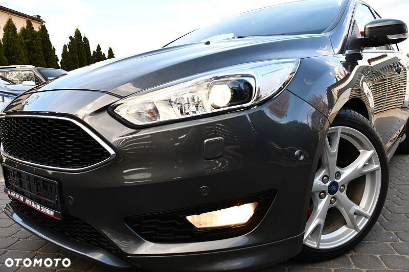 Ford Focus 1.5 EcoBlue Start-Stopp-System TITANIUM DESIGN - 33