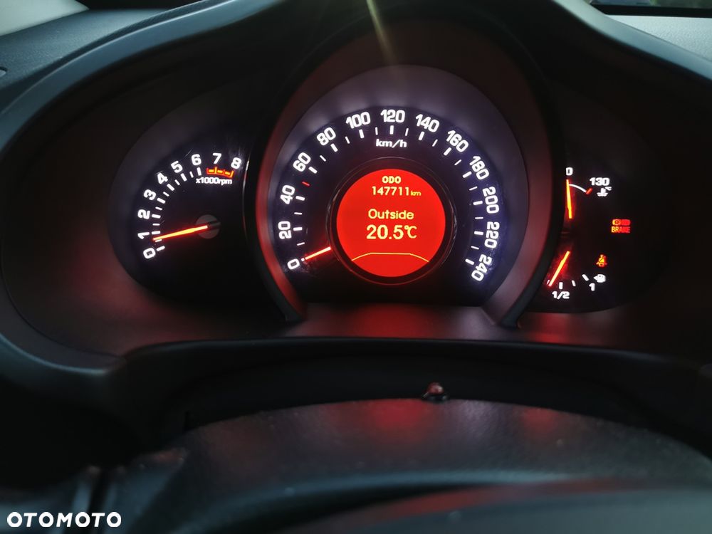 Kia Sportage 2.0 L 2WD - 8