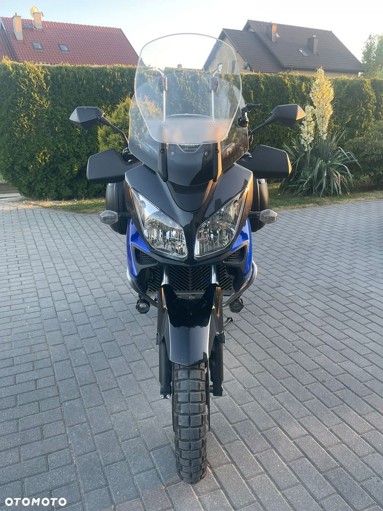 Suzuki V-STROM - 12